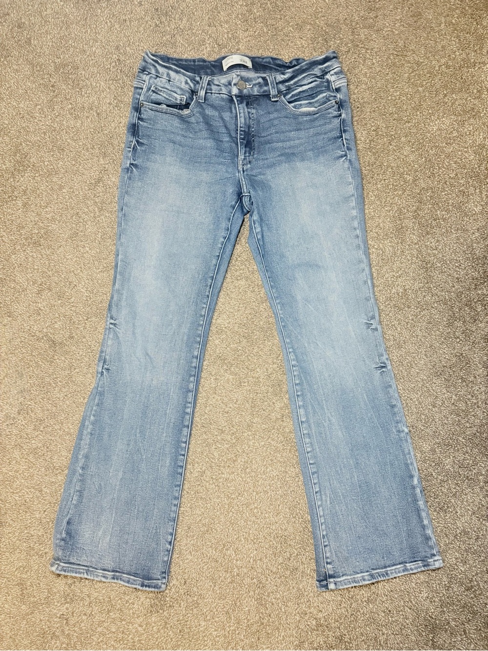 BKE Payton Mid Rise Back To School Bootcut Jeans Light Wash Stretch Buckle 29x32